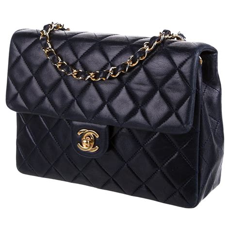 bolso clasico con solapa chanel|bolso con solapa.